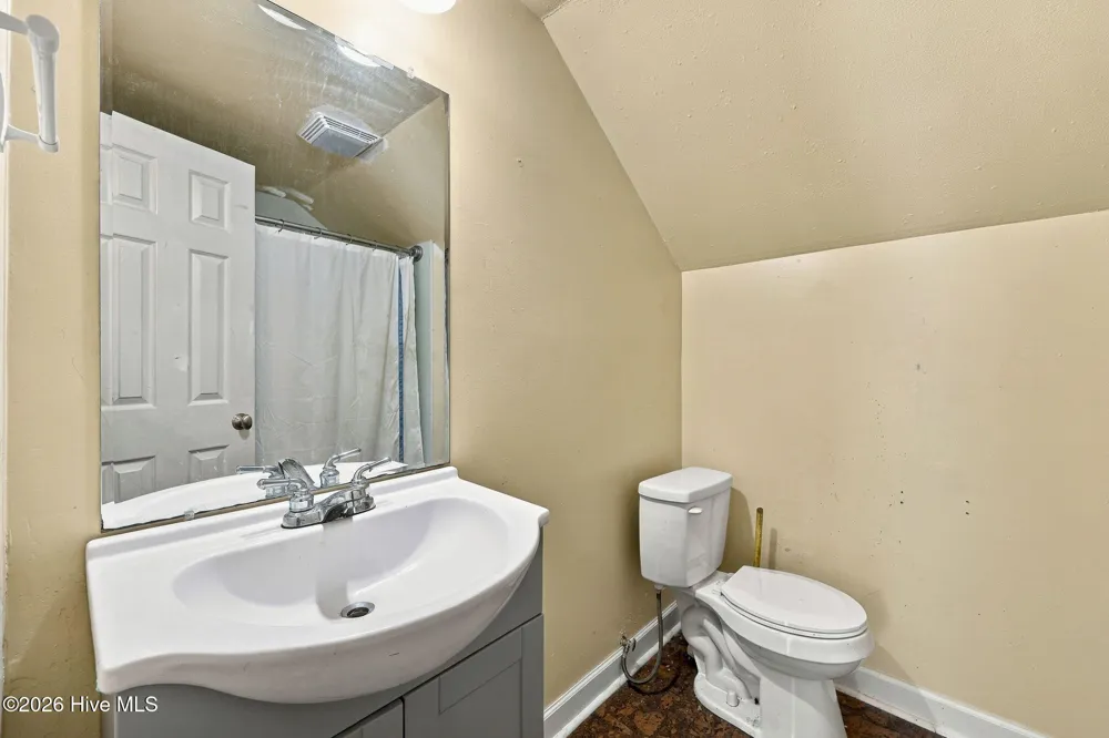 2146 Vale Court Winterville, NC 28590