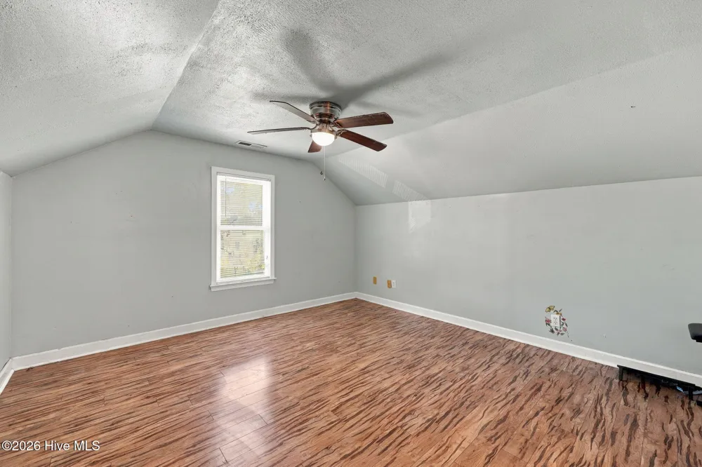 2146 Vale Court Winterville, NC 28590