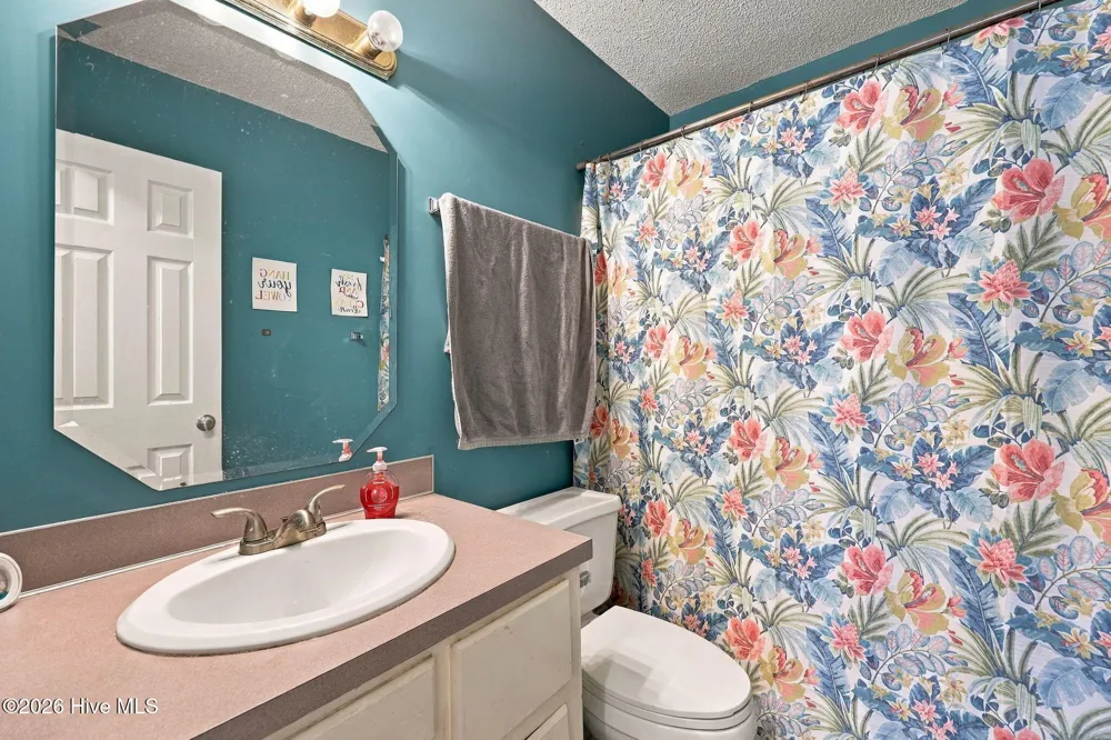 2146 Vale Court Winterville, NC 28590