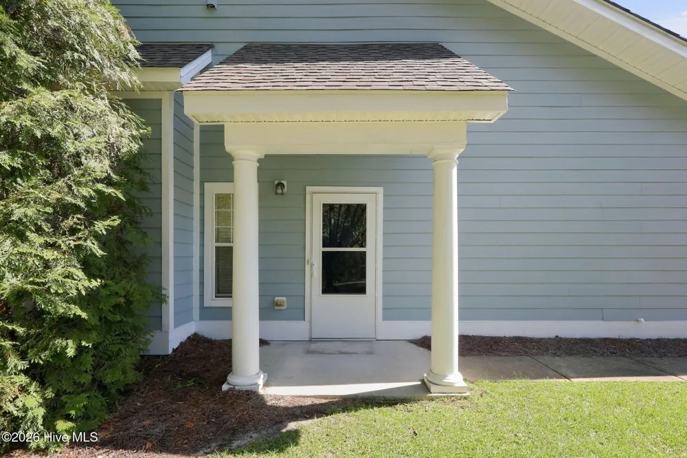 301 Sweetwater Cove Newport, NC 28570