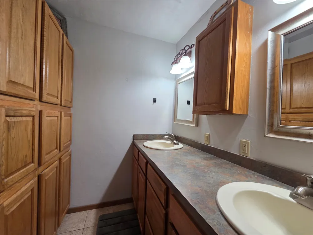 1917 11 STREET Ada, OK 74820