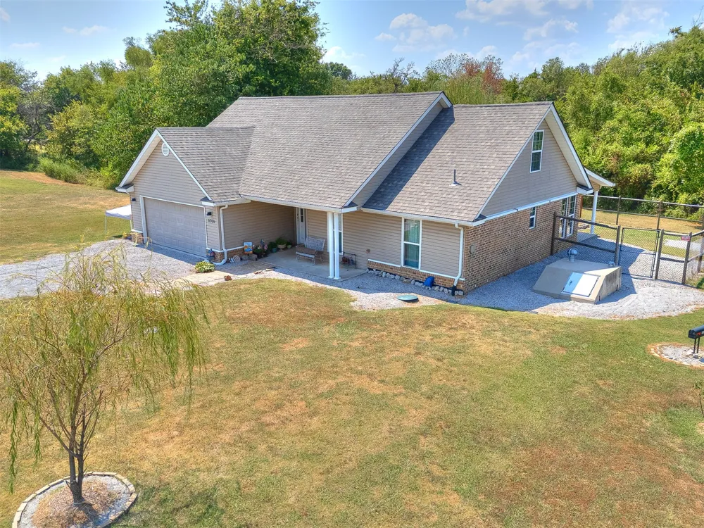8300 S Lynn Lane Road Broken Arrow, OK 74012