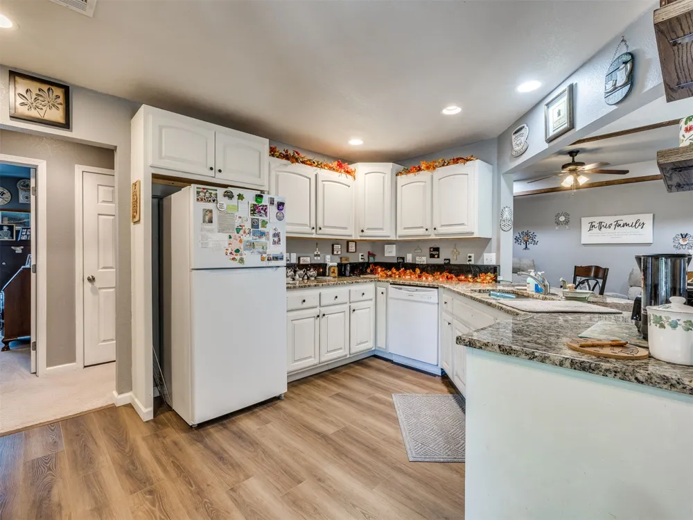 8300 S Lynn Lane Road Broken Arrow, OK 74012