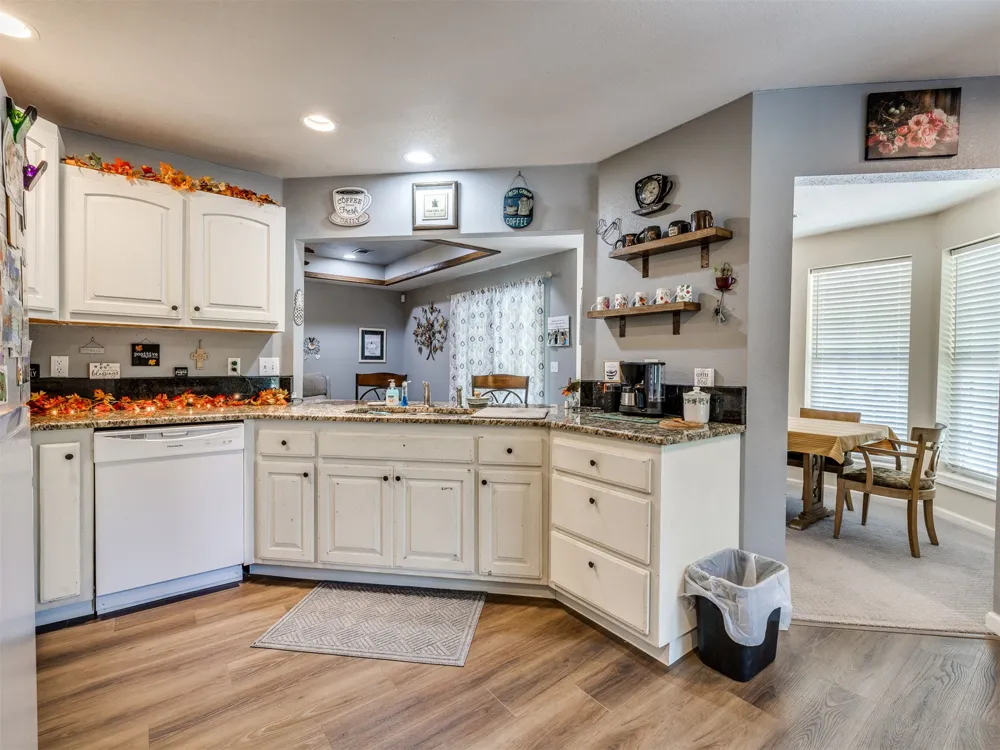8300 S Lynn Lane Road Broken Arrow, OK 74012