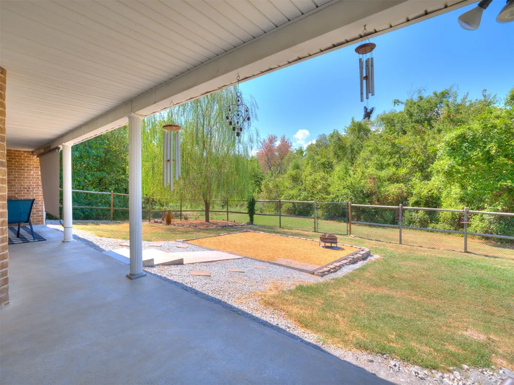 8300 S Lynn Lane Road Broken Arrow, OK 74012