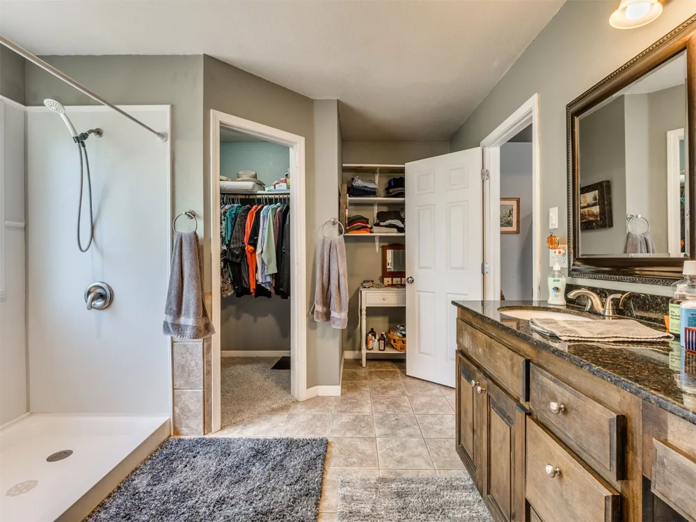 8300 S Lynn Lane Road Broken Arrow, OK 74012