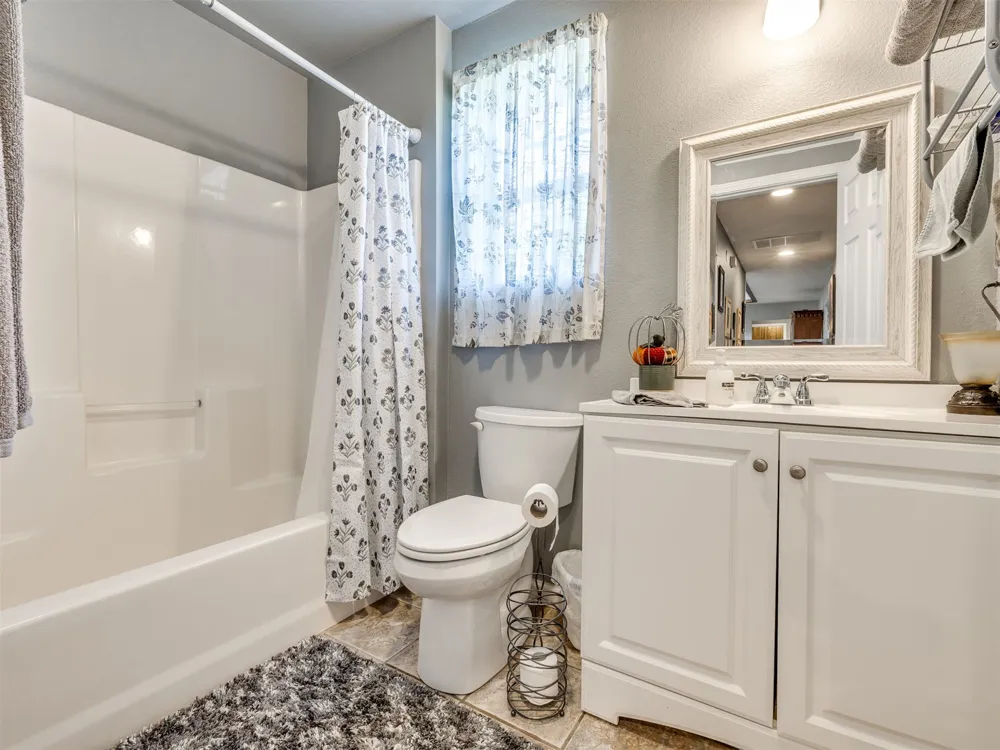 8300 S Lynn Lane Road Broken Arrow, OK 74012
