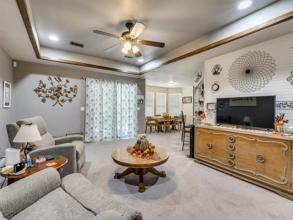 8300 S Lynn Lane Road Broken Arrow, OK 74012