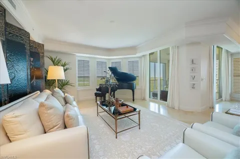285 Grande Way #706