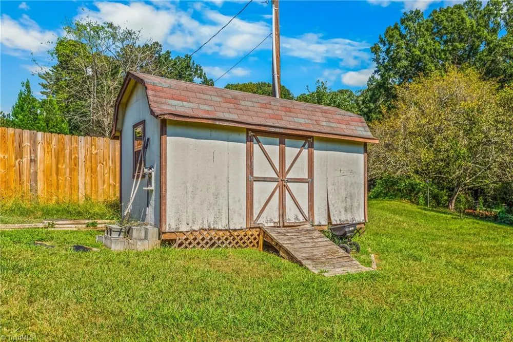1859 Ellison Creek Road Lewisville, NC 27023