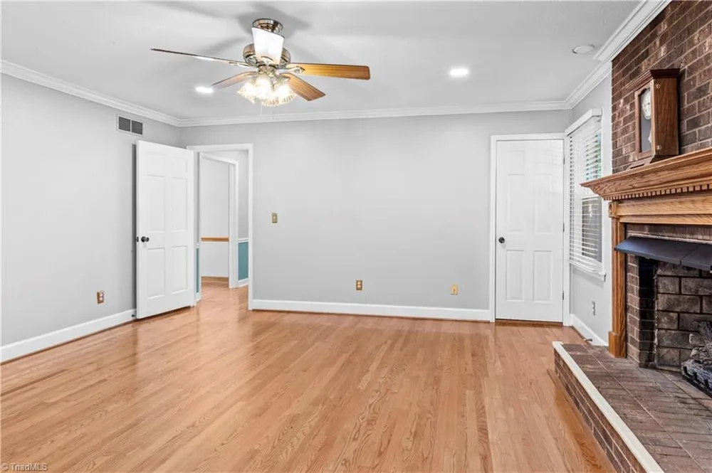 170 Queens Court Clemmons, NC 27012