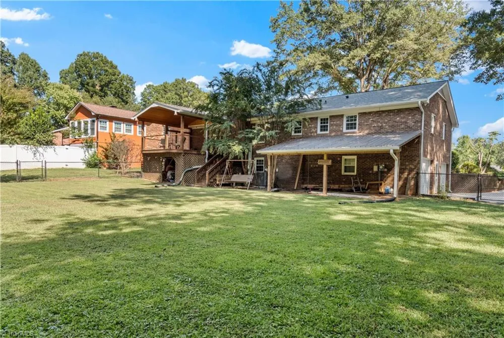 170 Queens Court Clemmons, NC 27012