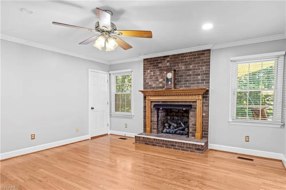 170 Queens Court Clemmons, NC 27012