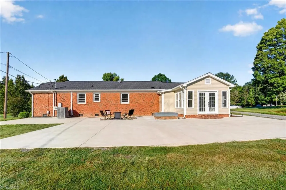 4982 Yanceyville Road Browns Summit, NC 27214