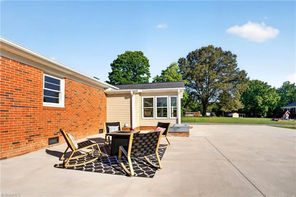 4982 Yanceyville Road Browns Summit, NC 27214