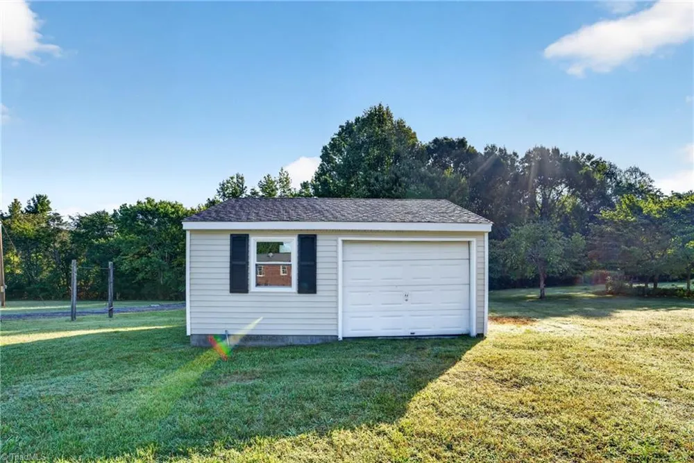 4982 Yanceyville Road Browns Summit, NC 27214