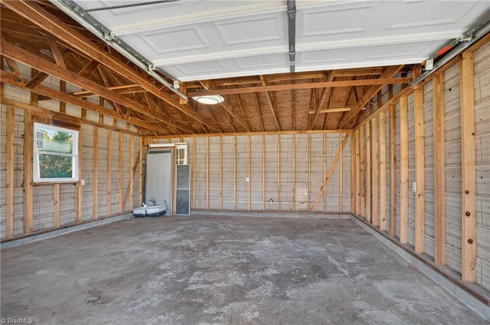 4982 Yanceyville Road Browns Summit, NC 27214
