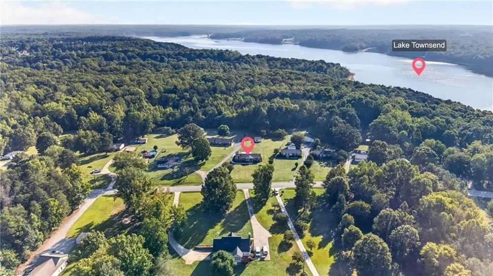 4982 Yanceyville Road Browns Summit, NC 27214
