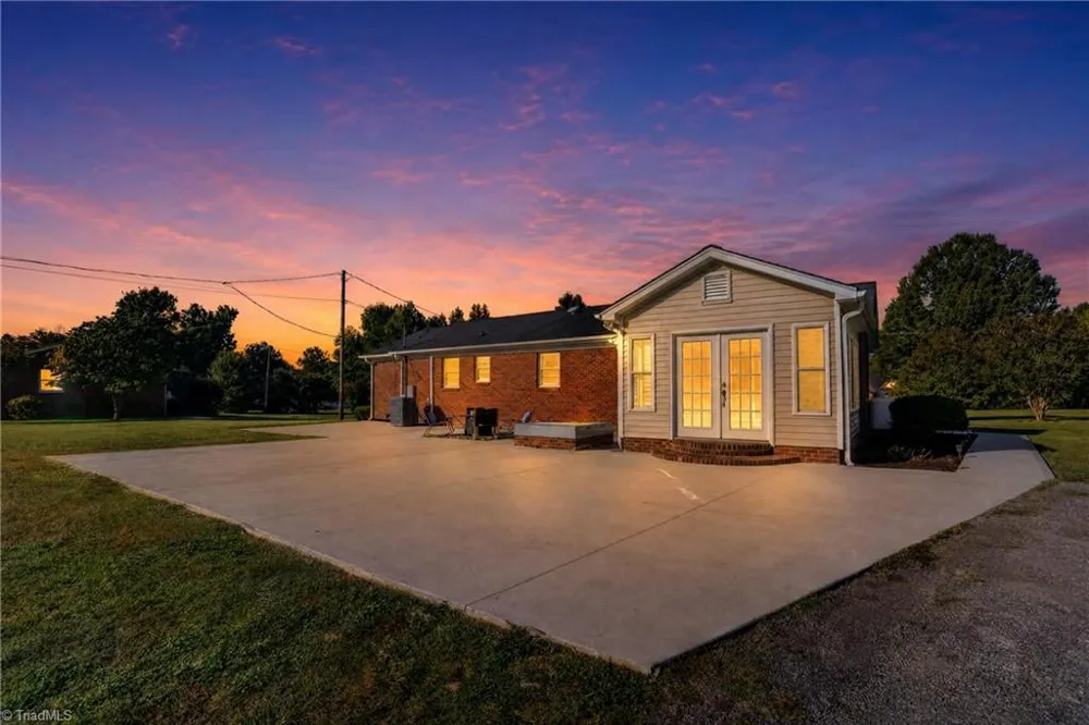 4982 Yanceyville Road Browns Summit, NC 27214