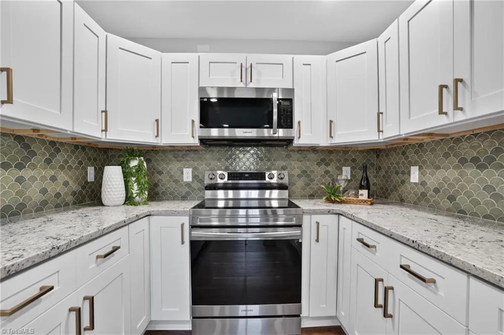 4982 Yanceyville Road Browns Summit, NC 27214