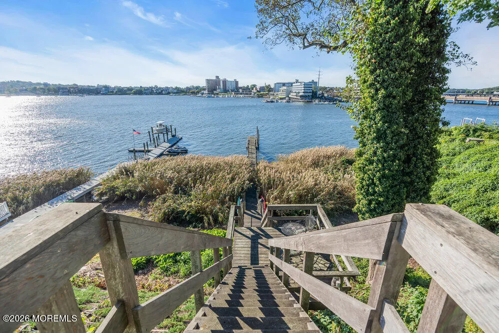 82 Conover Lane Red Bank, NJ 07701