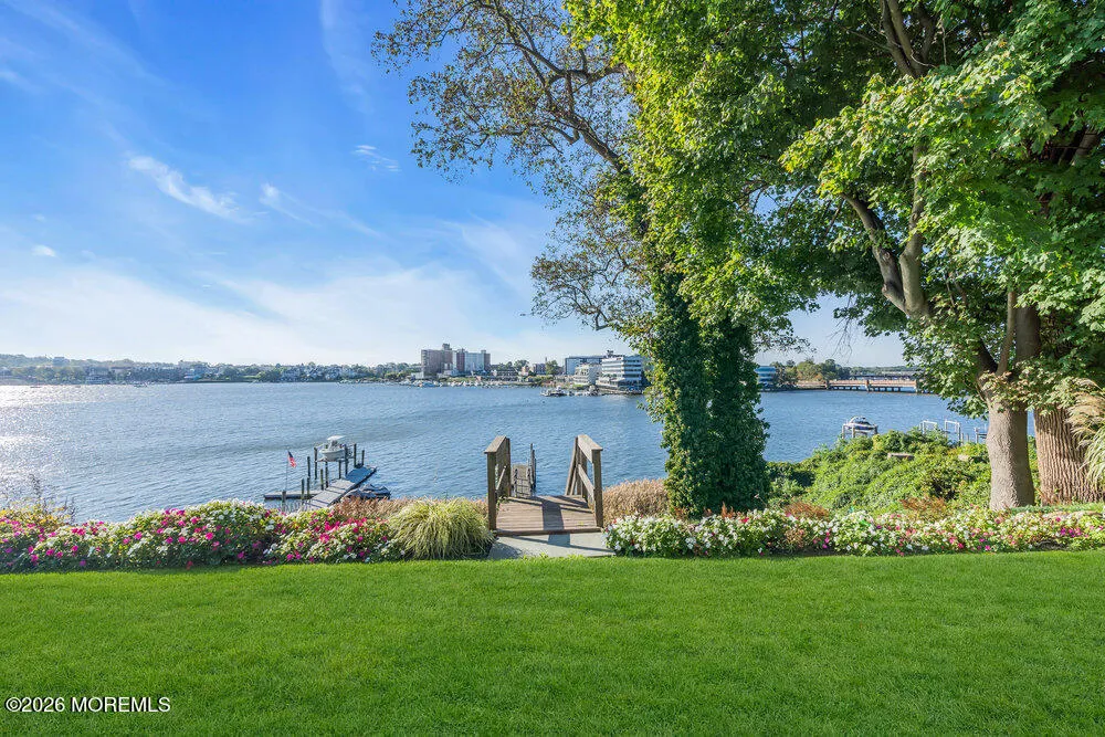 82 Conover Lane Red Bank, NJ 07701