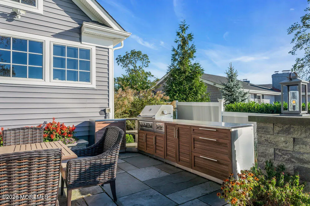 82 Conover Lane Red Bank, NJ 07701