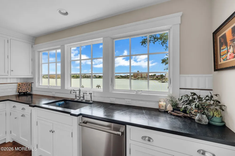 82 Conover Lane Red Bank, NJ 07701