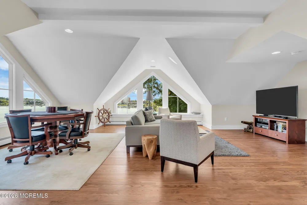 82 Conover Lane Red Bank, NJ 07701