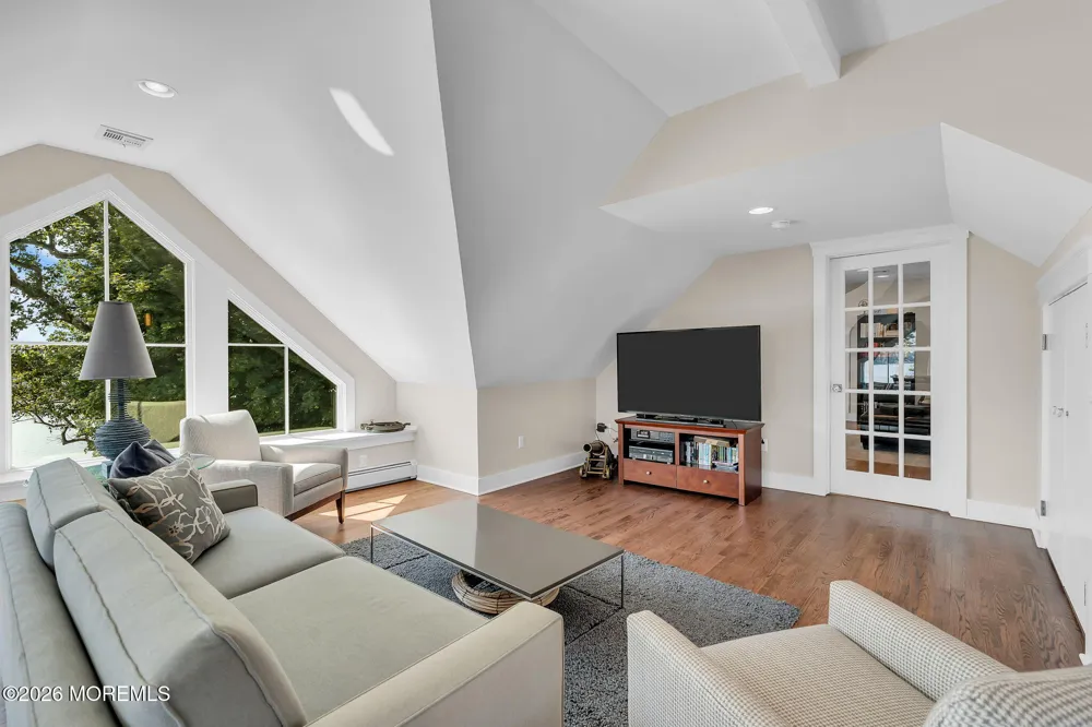 82 Conover Lane Red Bank, NJ 07701