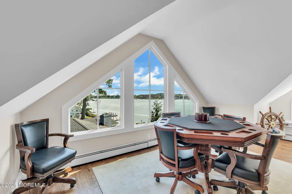 82 Conover Lane Red Bank, NJ 07701