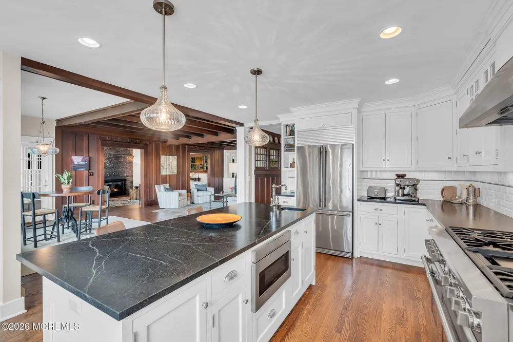 82 Conover Lane Red Bank, NJ 07701