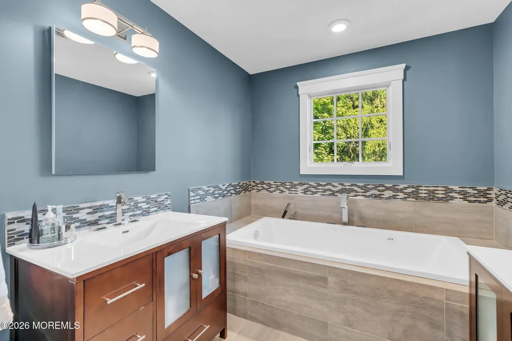 82 Conover Lane Red Bank, NJ 07701