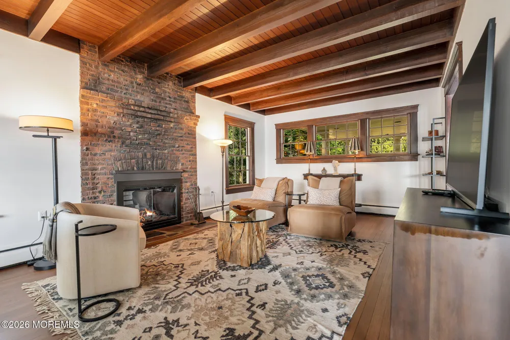 82 Conover Lane Red Bank, NJ 07701