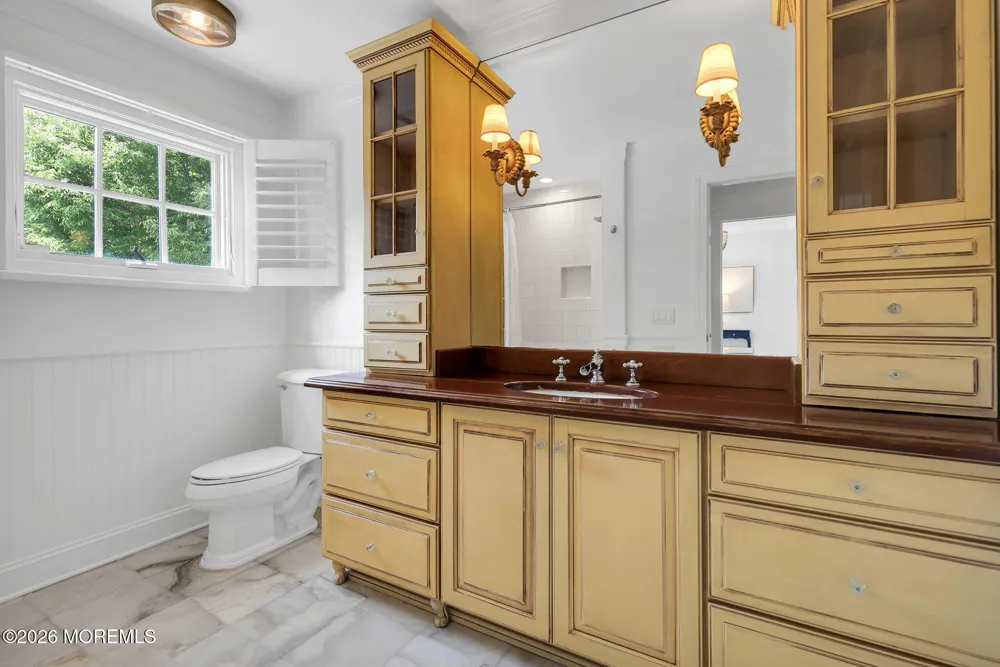 4 Tuxedo Road Rumson, NJ 07760