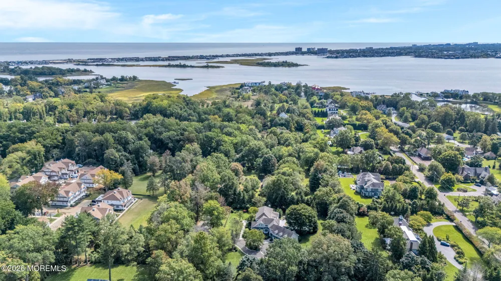 4 Tuxedo Road Rumson, NJ 07760