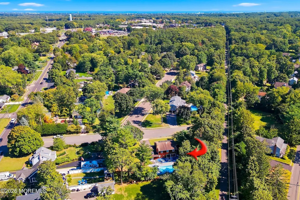 2211 Lark Drive Allenwood, NJ 08720