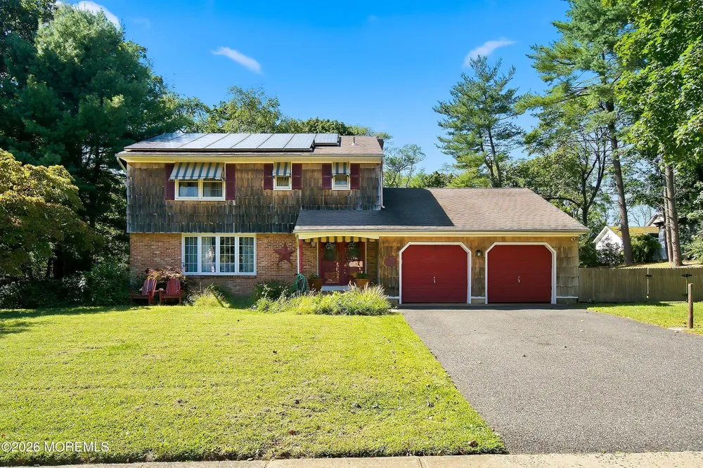 2211 Lark Drive Allenwood, NJ 08720