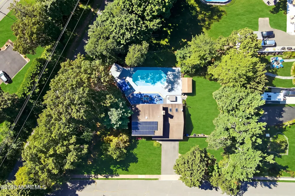 2211 Lark Drive Allenwood, NJ 08720