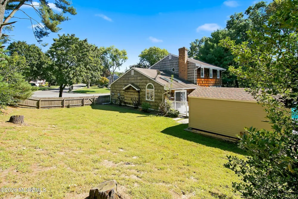2211 Lark Drive Allenwood, NJ 08720