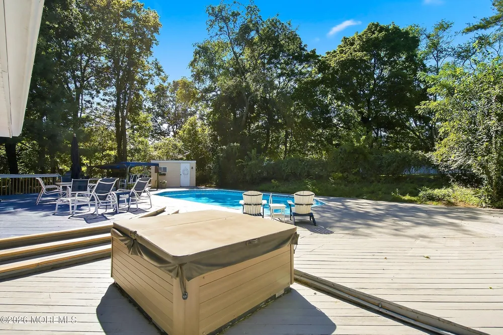 2211 Lark Drive Allenwood, NJ 08720