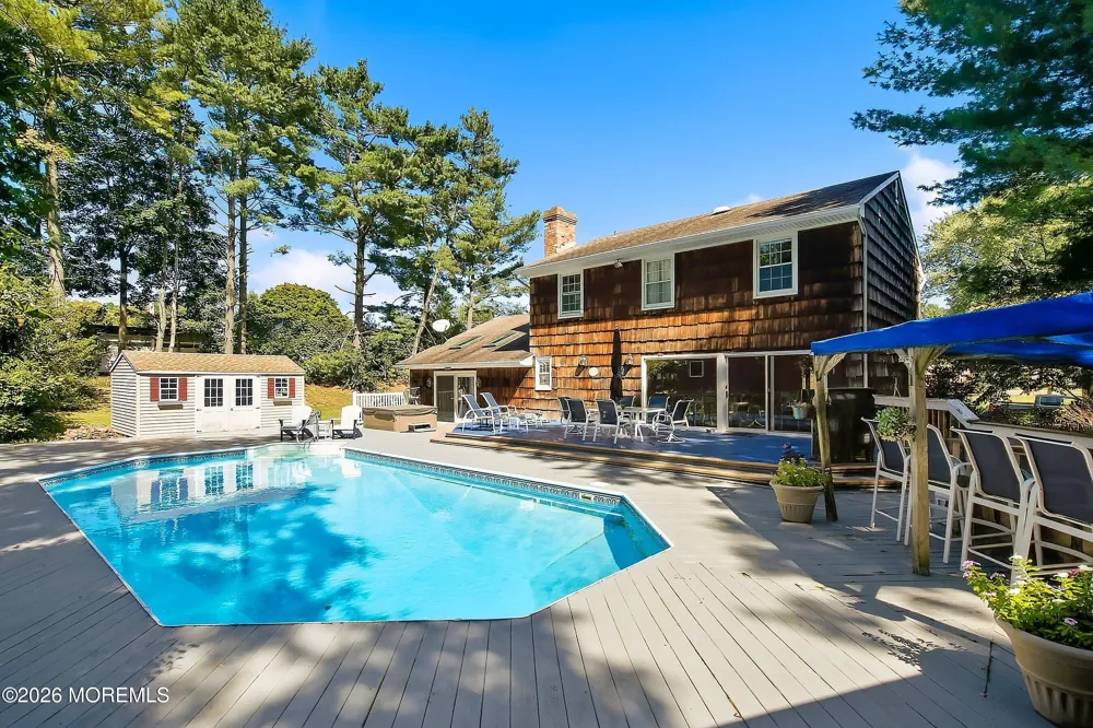 2211 Lark Drive Allenwood, NJ 08720