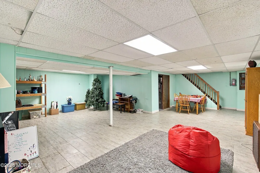 2211 Lark Drive Allenwood, NJ 08720