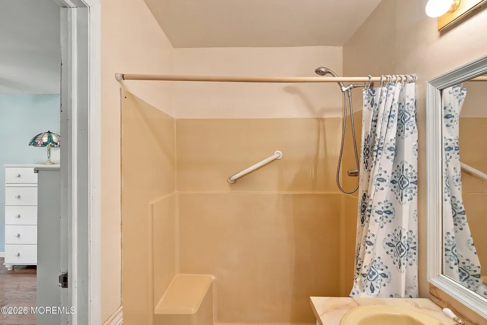 2211 Lark Drive Allenwood, NJ 08720