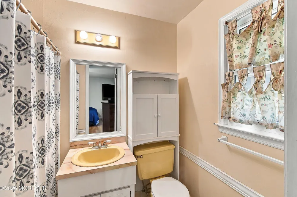 2211 Lark Drive Allenwood, NJ 08720
