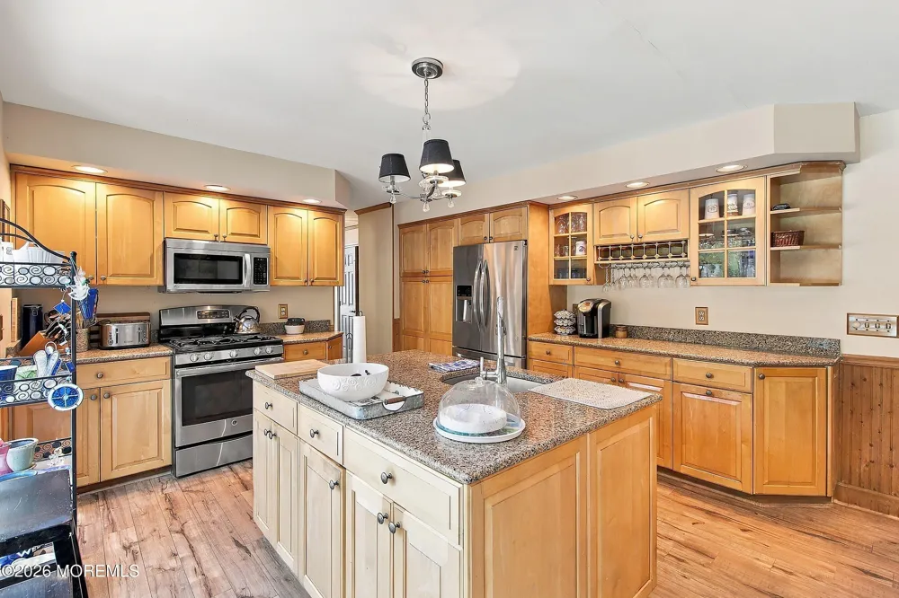 2211 Lark Drive Allenwood, NJ 08720