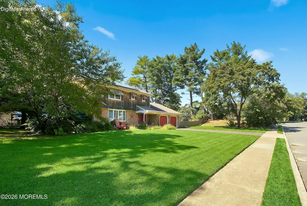 2211 Lark Drive Allenwood, NJ 08720