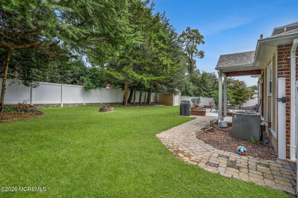1106 Hawthorne Parkway Spring Lake, NJ 07762