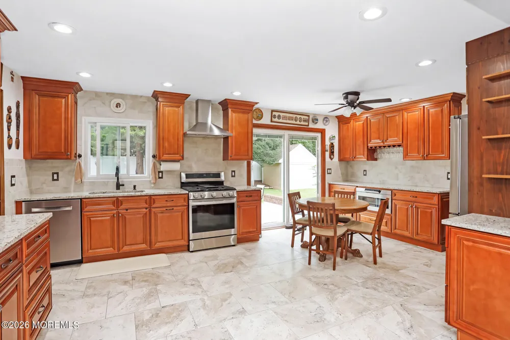 1106 Hawthorne Parkway Spring Lake, NJ 07762