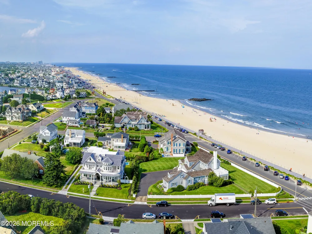 1106 Hawthorne Parkway Spring Lake, NJ 07762